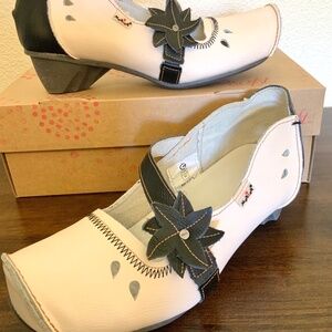 NEW! Maia Leather Boho Booties Size 10